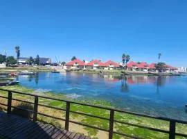 Marina Point22 Water Edge Apartment