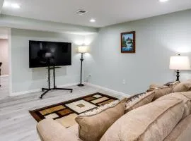 South Bend Area Vacation Rental 8 Mi to Notre Dame