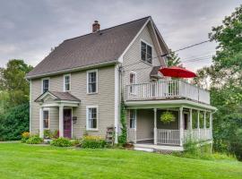 Family-Friendly Retreat in Barre 2 Spacious Decks