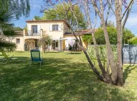 Nice Home In Saint-Raphaël