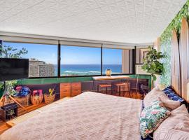 Ocean View Prime Location Surfer Studio With Parking，位于檀香山的公寓