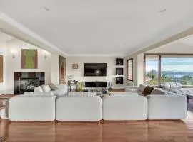 The West Vancouver Getaway Estate 5 Bedrooms