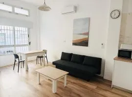 Luminoso Obra Nueva cerca de Supermercados, centro