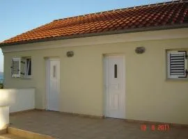 Studio in Brgulje with Beachfront Access