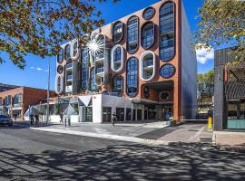 2 Bedroom Luxury & Style in the heart of Braddon 403，位于Braddon的酒店