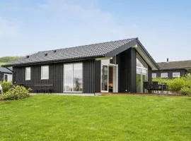 2 Bedroom Gorgeous Home In Haarby