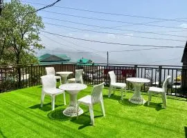 Gray Roof 3-BR Attic By Humble Stay