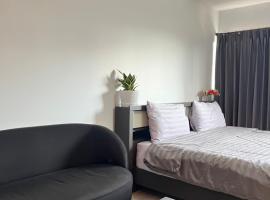 T12 Popular Condo By : hunnity，位于Ban Bang Phang的分契式公寓