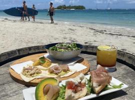 Cosy Studio de 2-4 personnes à prix Abordable avec GRANDE PISCINE proche plage et toutes commodités，位于哥西尔的酒店