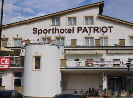 Sporthotel Patriot，位于利托梅日采的酒店