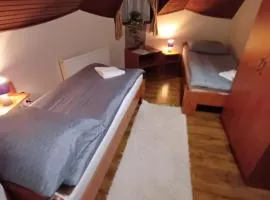 Vozi Rooms