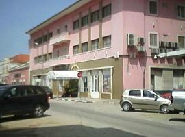 Grande Hotel Universo，位于Chaunlundo的酒店