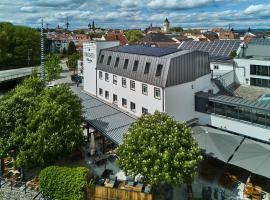 Genusshotel Wenisch，位于施特劳宾的酒店