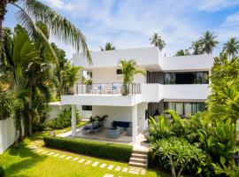 Baan Siri Varee - Private Village Luxury in Ban Tai, Koh Samui，位于湄南海滩的酒店