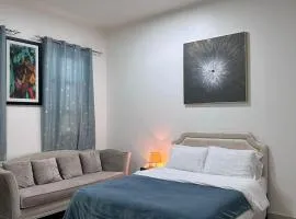 Cozy Room in Al Ain with kitchen & Private Bath