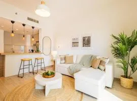 Cozy Retreat At Waters Edge, By Voyage