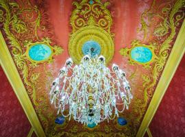 Palazzo Rossi, Historic Boutique Home in Marche，位于萨尔纳诺的滑雪度假村