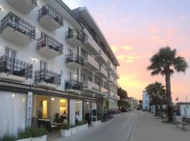 Hotel Baia Marina，位于滨海库普拉的酒店