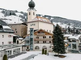 VAYA Post Saalbach Landhaus