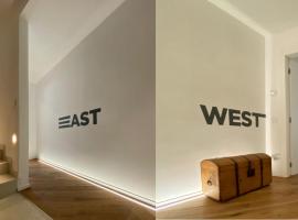 East West Room，位于阿科的酒店