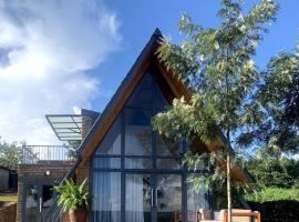 Nature and Nuts Cottage，位于Taba的酒店