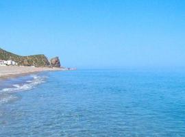 Oued laou beach，位于拉乌的酒店