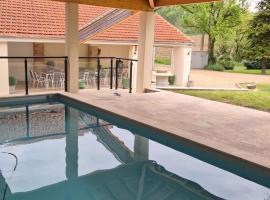 Le Grand Tissac Maison dans le Quercy，位于Cazes-Mondenard的酒店