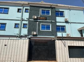 Chrispol hotel and suites，位于Agege的酒店