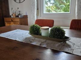 Schwarzwald Lodge OG - Perfekt für Familien und Gruppen，位于卡尔夫的酒店