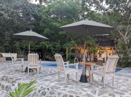 The Acadian Cottages，位于Madampe的酒店