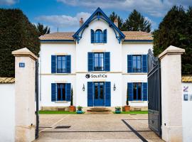 Solstice Beaune - Hôtel et Terroir，位于博讷的酒店