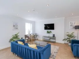 The Salisbury - 1 Bedroom Deluxe Apartment