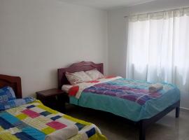 Hotel CasaBlanca"Tablon de miraflores"，位于昆卡的酒店