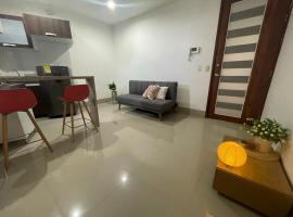 Excelente apartaestudio，位于辛塞莱霍的酒店