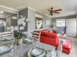 12 Mi to Lake Access Port Arthur Apt with Yard