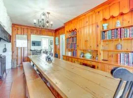 Historic Manor 3 Mi to Shawnee Mtn! Pet Friendly