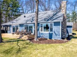 Hartley Lake Hideaway - The Perfect Getaway!