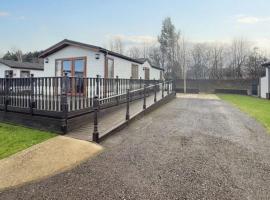 LUXURY LODGE WITHIN A GOLF & LEISURE CLUb，位于维斯贝希的酒店