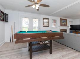 Red Robin Retreat - Near Lake James, NC，位于摩根顿的酒店