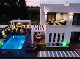 Mamica Luxury Villa