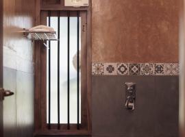 Ithal Wayanad-Boutique Villa Cottage 2，位于Mānantoddy的酒店