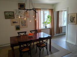 Stor l&auml;genhet i centrala Karlshamn!，位于卡尔斯港的自助式住宿