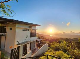 The Hillside Villa Tagaytay，位于Laurel的酒店