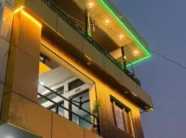 RGB Hotel Sersi