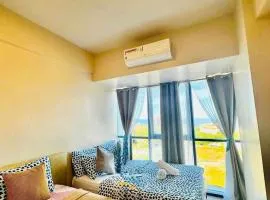 MACTAN NEWTOWN FAMILY ROOM Deluxe with free wi-fi, POOL & GYM