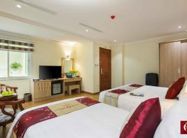 SQ Hotel，位于河内的酒店