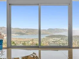 Sea Breeze Retreat with Private Pool