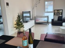 Appartement Bes,, Attique neuf avec confort