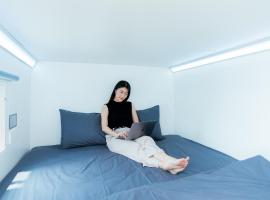 Bobopod Airport CBC, Tangerang，位于Rawalembang的酒店