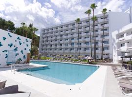 BLUESEA Al Andalus，位于多列毛利诺斯的带泳池的酒店